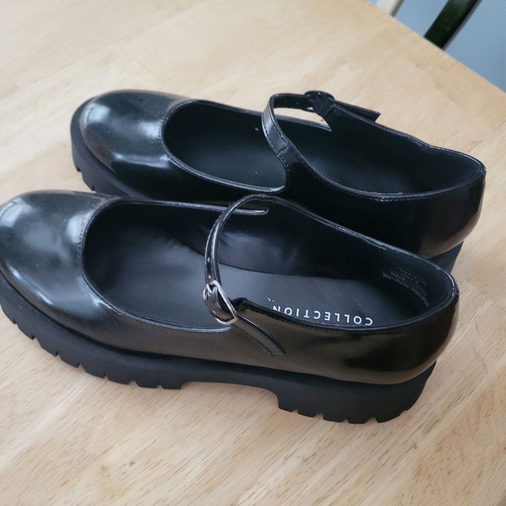 Journee Collection Women's Black Mary Jane Shoes